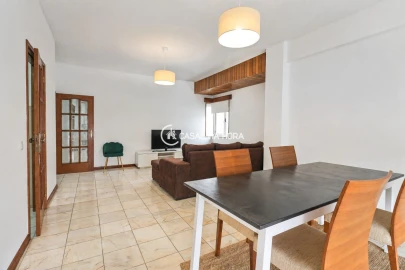 Apartamento T4 para Arrendamento em Bonfim