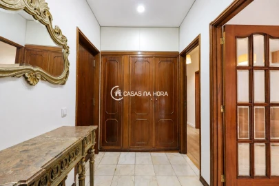 Apartamento T4 para Arrendamento em Bonfim