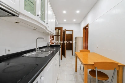 Apartamento T4 para Arrendamento em Bonfim