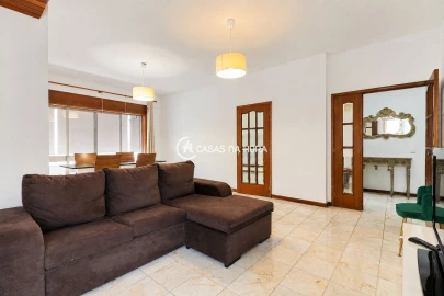 Apartamento T4 para Arrendamento em Bonfim