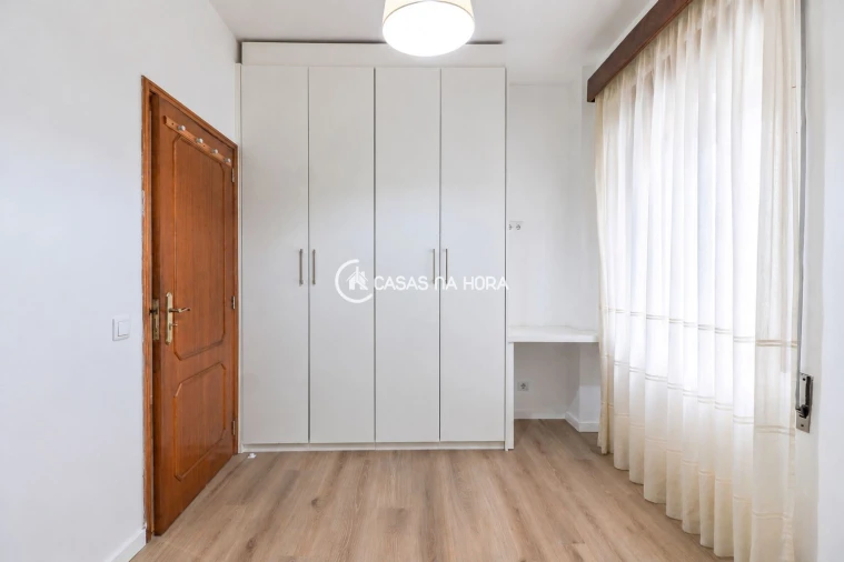 Apartamento T4 para Arrendamento em Bonfim Foto 6