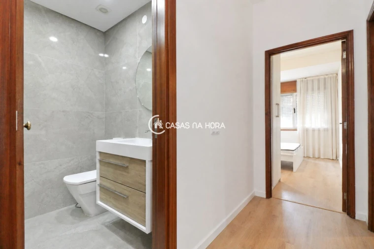 Apartamento T4 para Arrendamento em Bonfim Foto 7