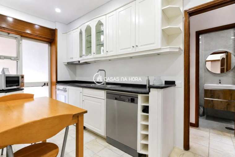 Apartamento T4 para Arrendamento em Bonfim Foto 27