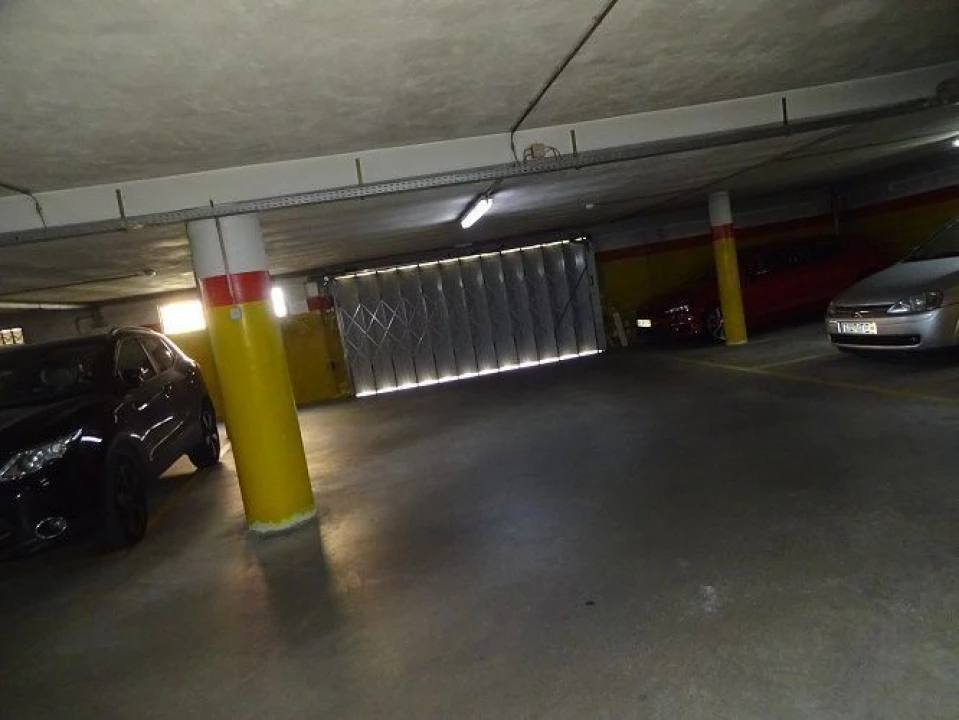 Apartamento T1 para Arrendamento em Paranhos Foto 12