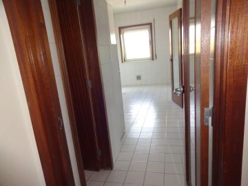 Apartamento T1 para Arrendamento em Paranhos