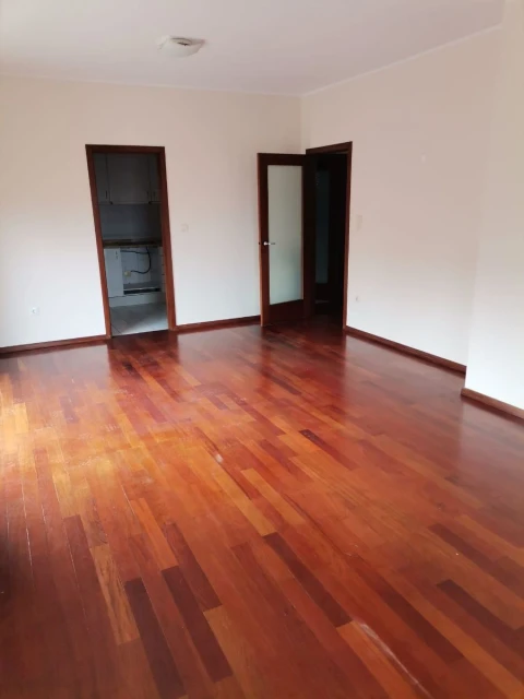 Apartamento T1 para Arrendamento em Paranhos