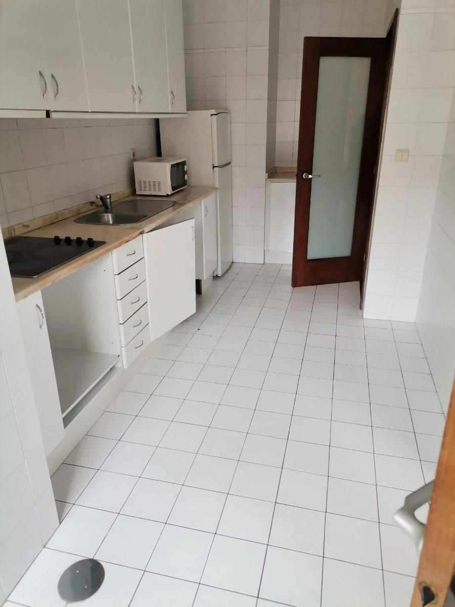 Apartamento T1 para Arrendamento em Paranhos Foto 25
