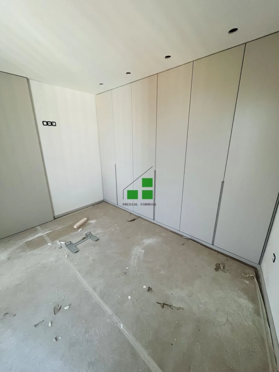Apartamento T1 para Venda em Paranhos Foto 6