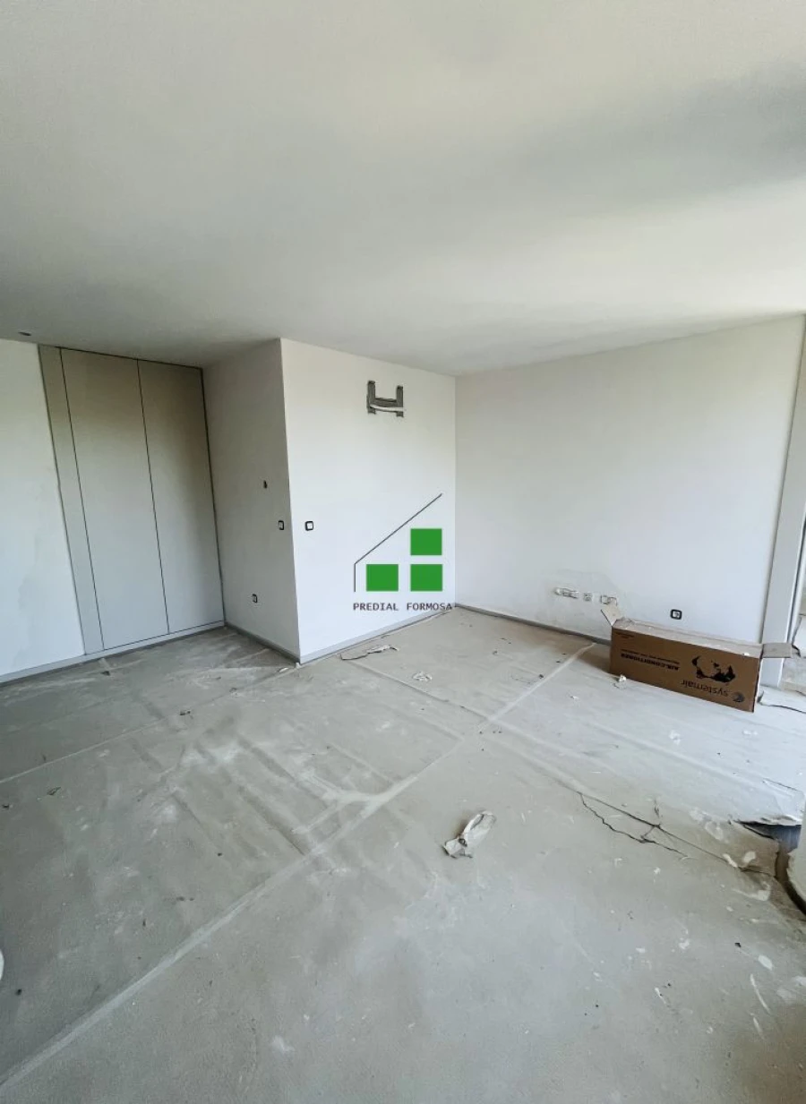Apartamento T1 para Venda em Paranhos Foto 7