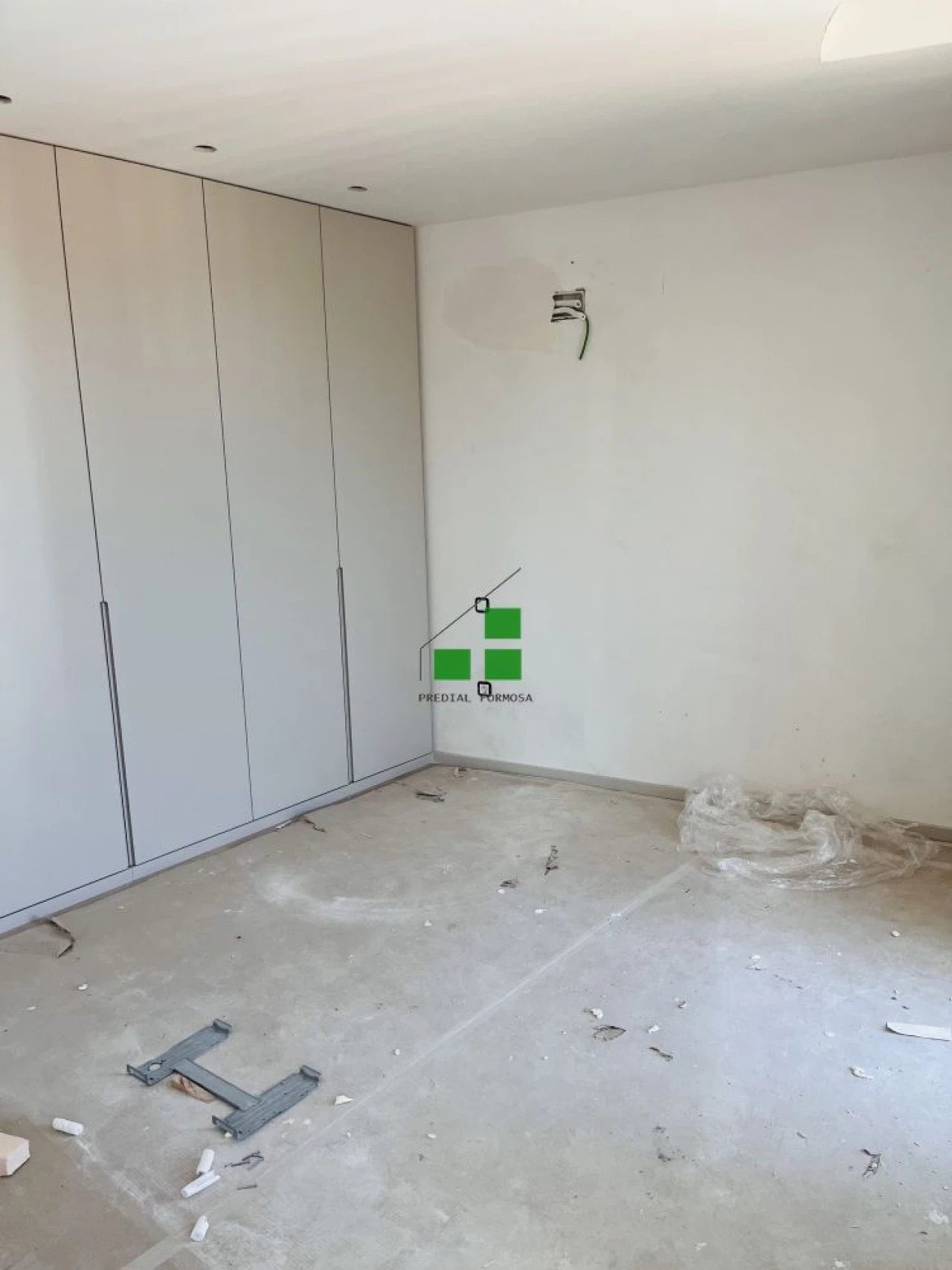 Apartamento T1 para Venda em Paranhos Foto 5