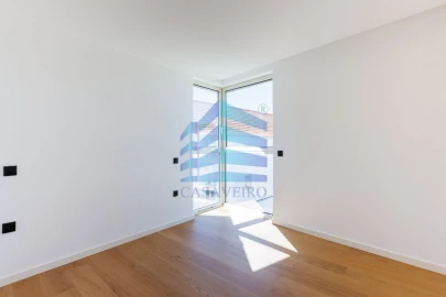 Apartamento T3 para Venda em Glória e Vera Cruz