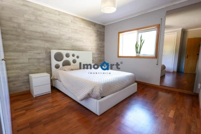 Apartamento T2 para Venda em Avintes
