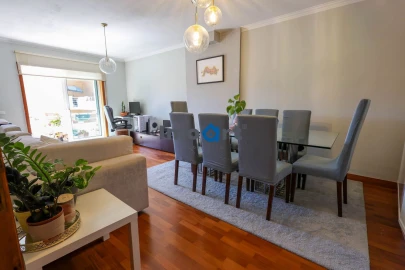 Apartamento T2 para Venda em Avintes