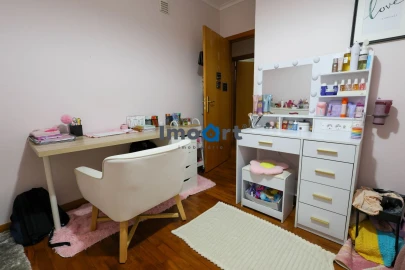 Apartamento T2 para Venda em Avintes