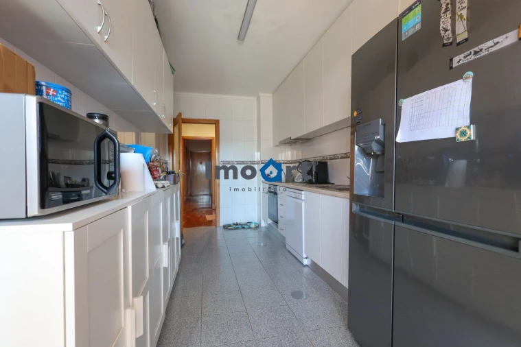 Apartamento T2 para Venda em Avintes Foto 12