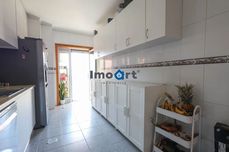 Apartamento T2 para Venda em Avintes Foto 14