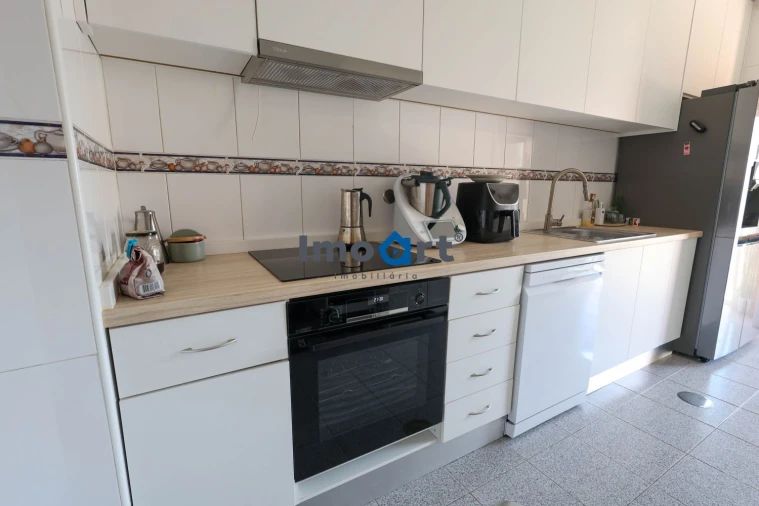 Apartamento T2 para Venda em Avintes Foto 10