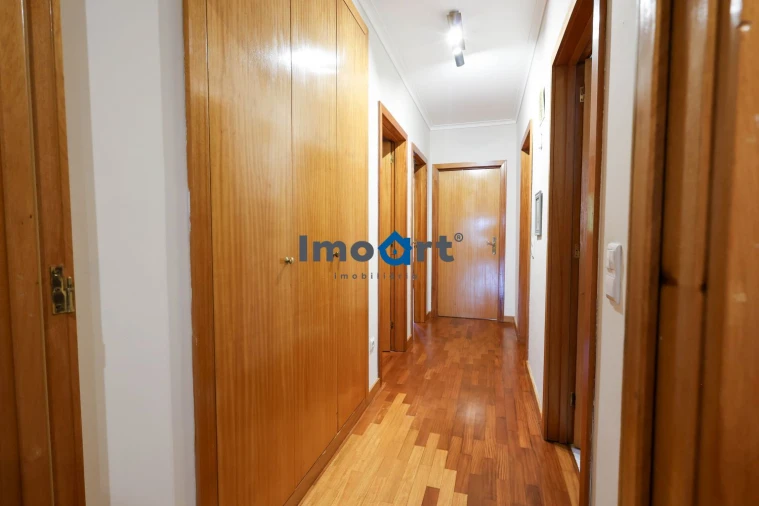 Apartamento T2 para Venda em Avintes Foto 22