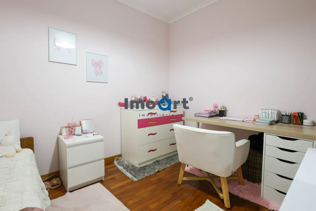 Apartamento T2 para Venda em Avintes Foto 32