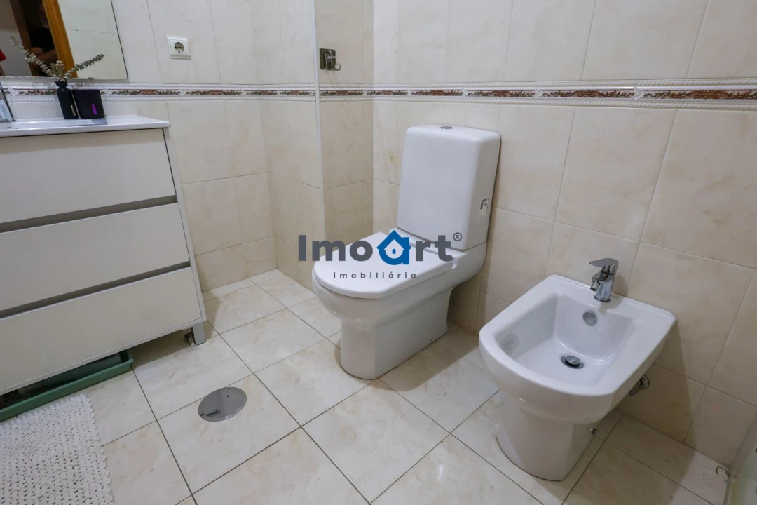 Apartamento T2 para Venda em Avintes Foto 38