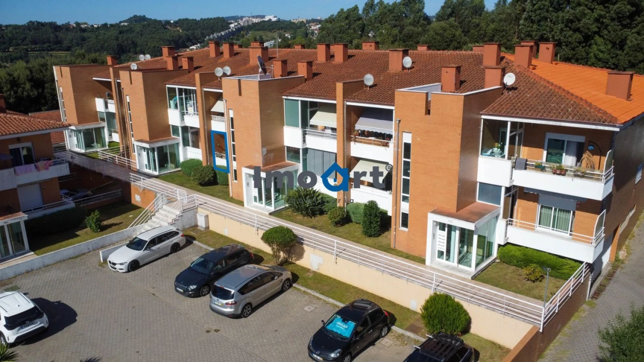Apartamento T2 para Venda em Avintes Foto 3