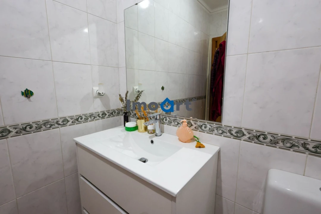 Apartamento T2 para Venda em Avintes Foto 25