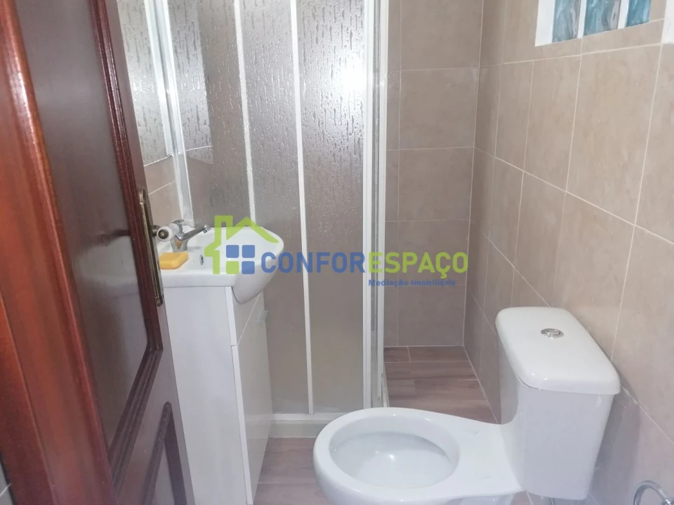 Apartamento T1 para Arrendamento em Castelo Branco Foto 13