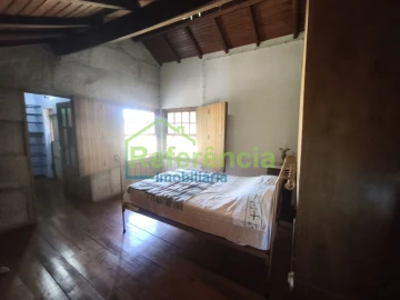 Moradia T4 para Venda em Santa Maria Maior