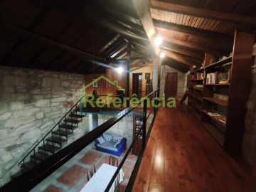 Moradia T4 para Venda em Santa Maria Maior