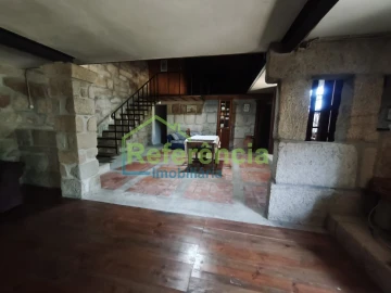 Moradia T4 para Venda em Santa Maria Maior