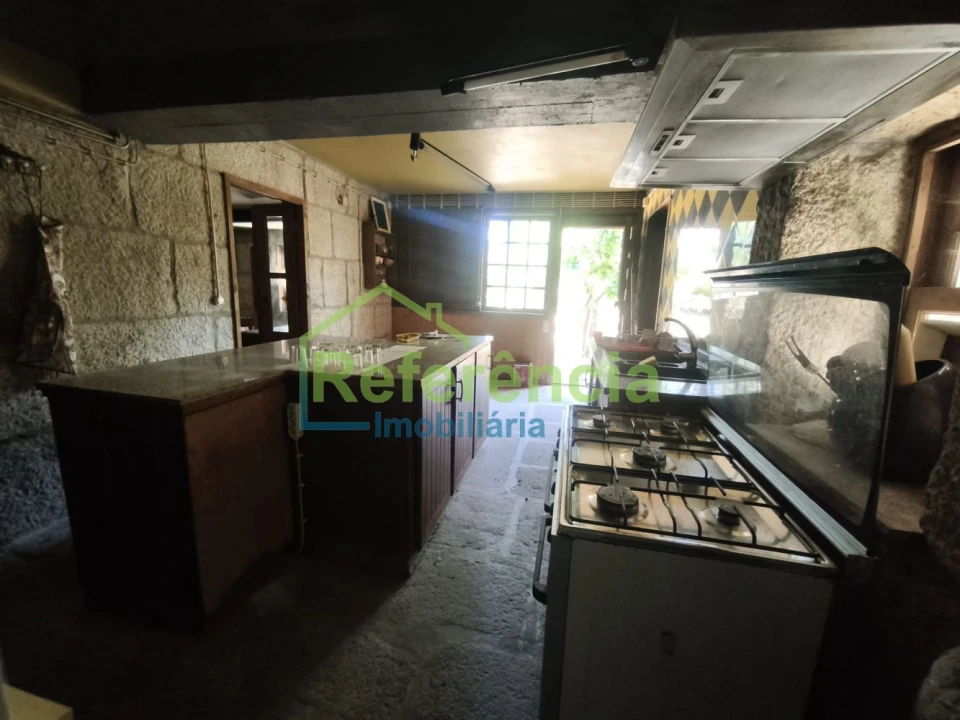 Moradia T4 para Venda em Santa Maria Maior Foto 16