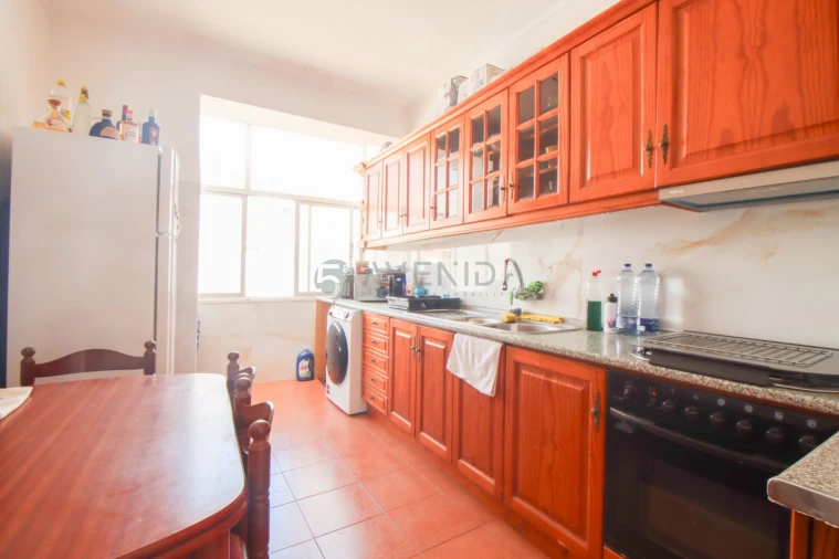 Apartamento T2 para Venda em Santo Antonio da Charneca Foto 3
