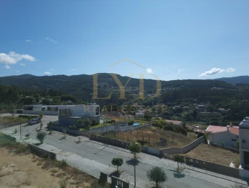 Terreno para Venda em Vila Chã, Codal e Vila Cova de Perrinho