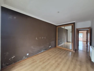 Apartamento T2 para Venda em Laranjeiro e Feijó