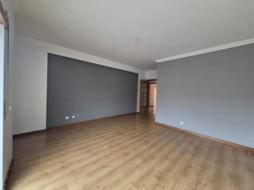 Apartamento T2 para Venda em Laranjeiro e Feijó