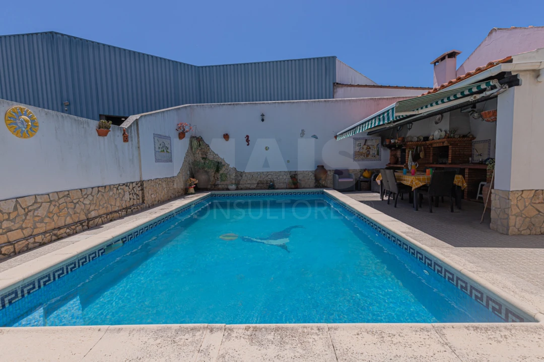 Moradia T4 para Venda em Alenquer (Santo Estêvão e Triana) Foto 2