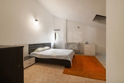 Apartamento T5 para Venda em Algueirão-Mem Martins