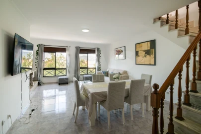 Apartamento T5 para Venda em Algueirão-Mem Martins