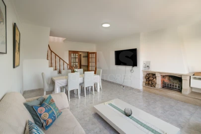 Apartamento T5 para Venda em Algueirão-Mem Martins