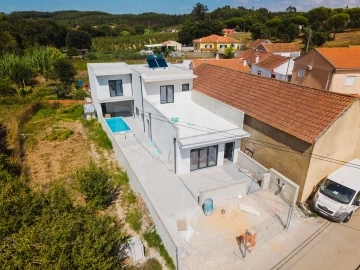 Moradia T3 para Venda em Alguber