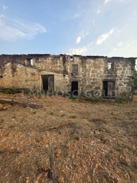 Terreno para Venda em Adães