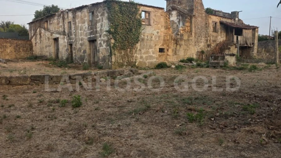 Terreno para Venda em Adães