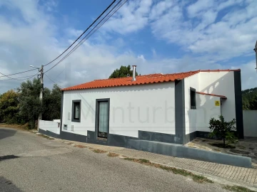 Quinta T2 para Venda em Fontes