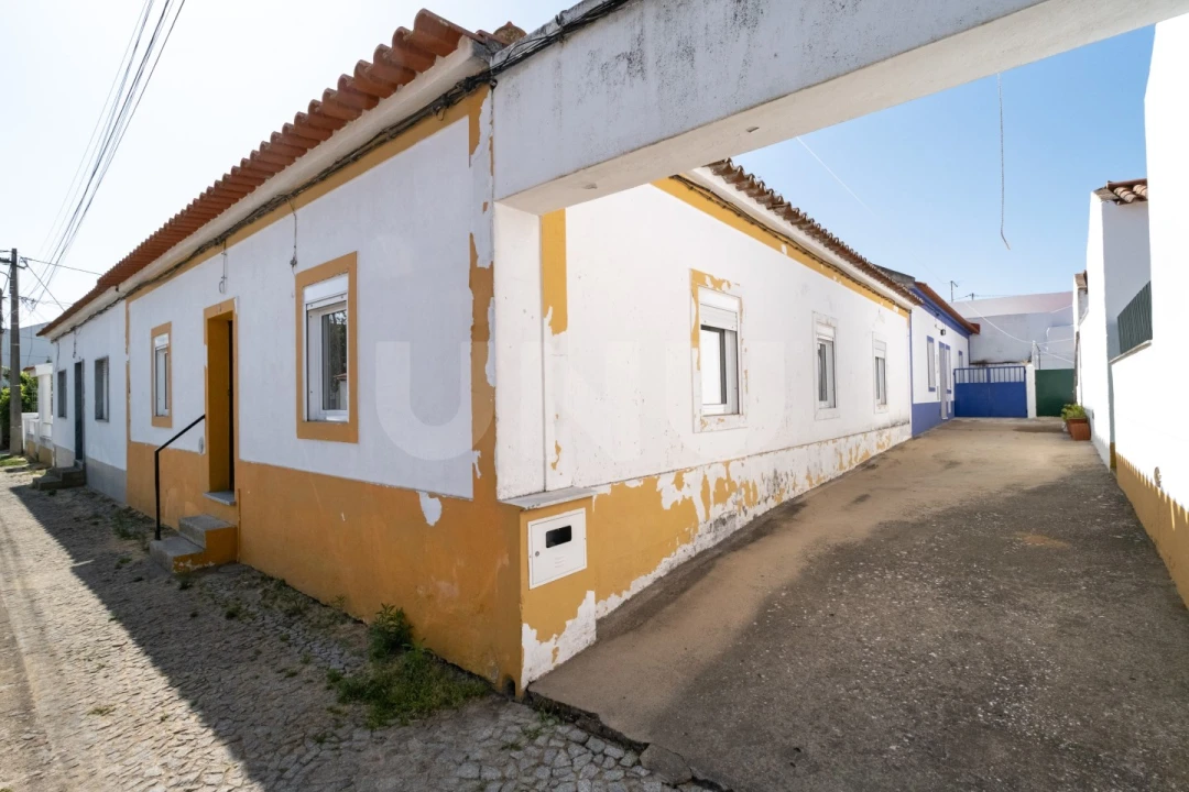 Moradia T3 para Venda em Bacelo e Senhora da Saúde Foto 2