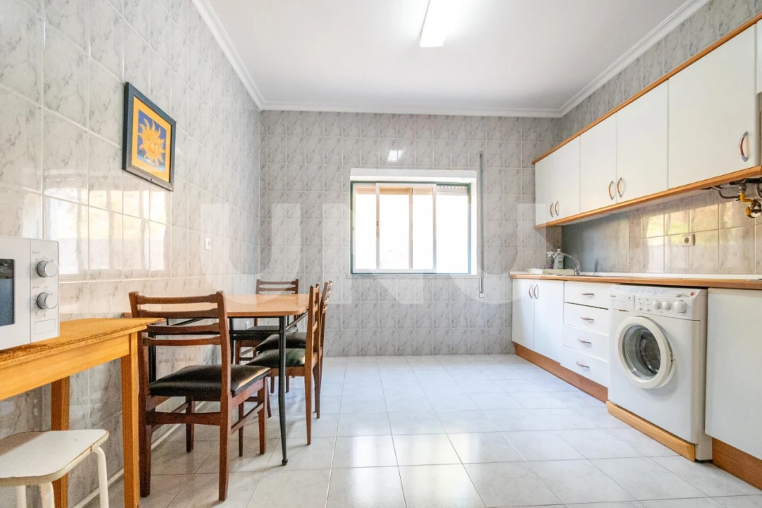 Apartamento T3 para Venda em Covilhã e Canhoso Foto 3