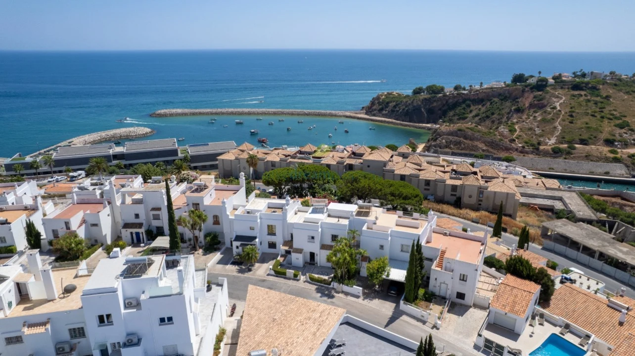 Moradia T3 para Venda em Albufeira e Olhos de Água Foto 3