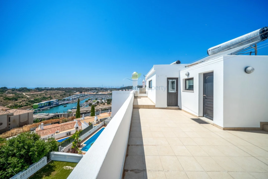 Moradia T3 para Venda em Albufeira e Olhos de Água Foto 46