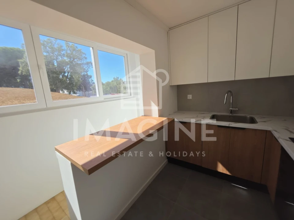 Apartamento T2 para Venda em Setubal (São Sebastião) Foto 1