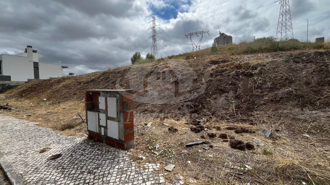 Terreno para Venda em Vialonga Foto 1