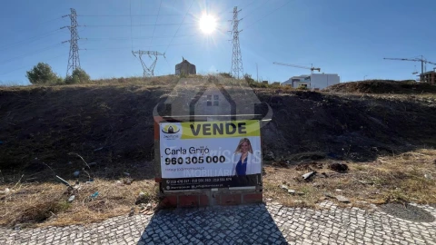 Terreno para Venda em Vialonga
